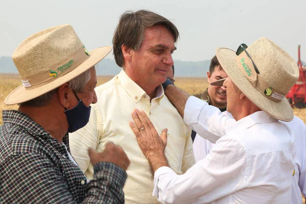 Bolsonaro: “O auxílio emergencial, infelizmente para os demagogos e comunistas, não pode ser para sempre”