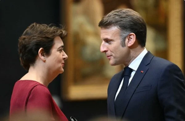 Criticada desde roubo espetacular, presidente do Louvre pede demissão