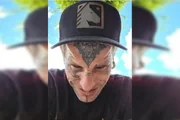 Tatuador é executado com ao menos 10 tiros 