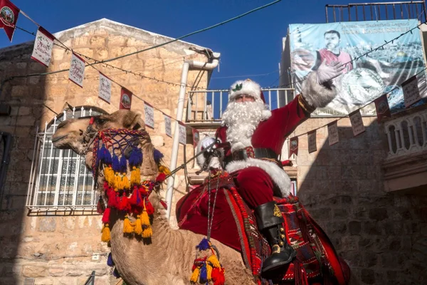 Issa Kassisieh, Papai Noel de Jerusalém - 2 - reprodução das redes