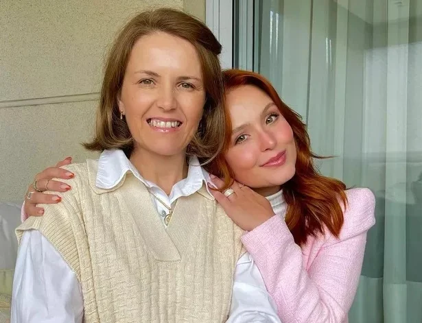 Larissa Manoela e a mãe Silvana Taques Santos (Reprodução/Montagem Metrópoles) Larissa Manoela e a mãe Silvana Taques Santos (Reprodução/Montagem Metrópoles)