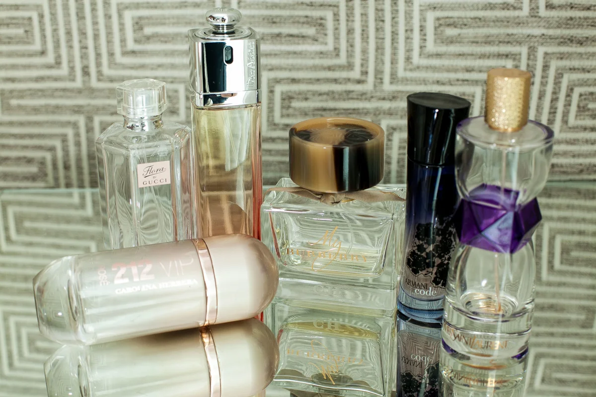 212 VIP Rosé de Carolina Herrera, Flora by Gucci, Dior Addict, My da Burberry, Armani Code, Manifesto da Yves Saint Laurent 212 VIP Rosé de Carolina Herrera, Flora by Gucci, Dior Addict, My da Burberry, Armani Code, Manifesto da Yves Saint Laurent