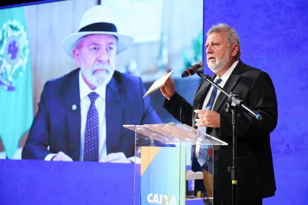 Aniversário Caixa Econômica Federal - Metrópoles