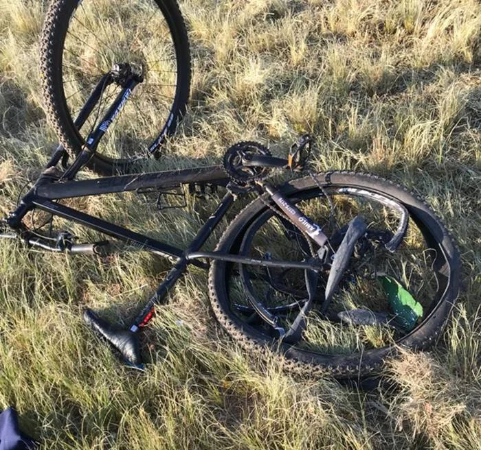 Bicicleta ficou amassada Bicicleta ficou amassada