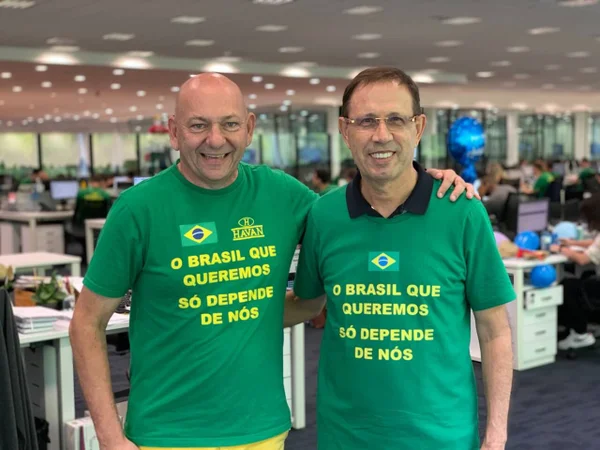 Luciano Hang e Carlos Wizard