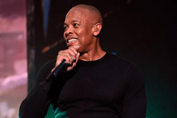 Dr. Dre é o músico mais bem pago na década, segundo Forbes