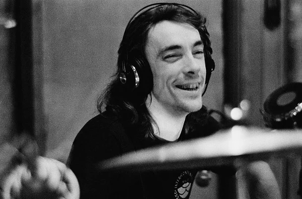 Aos 67 anos, morre Neil Peart, o baterista da banda Rush