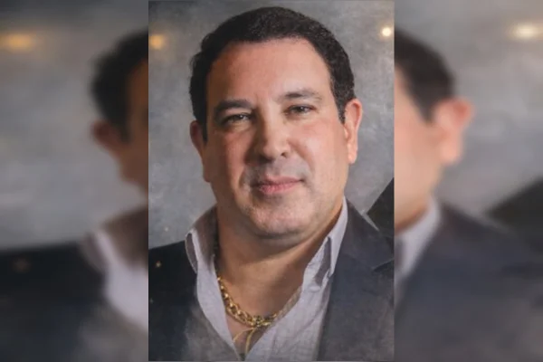 Policial penal e esposa são encontrados mortos com tiros em casa