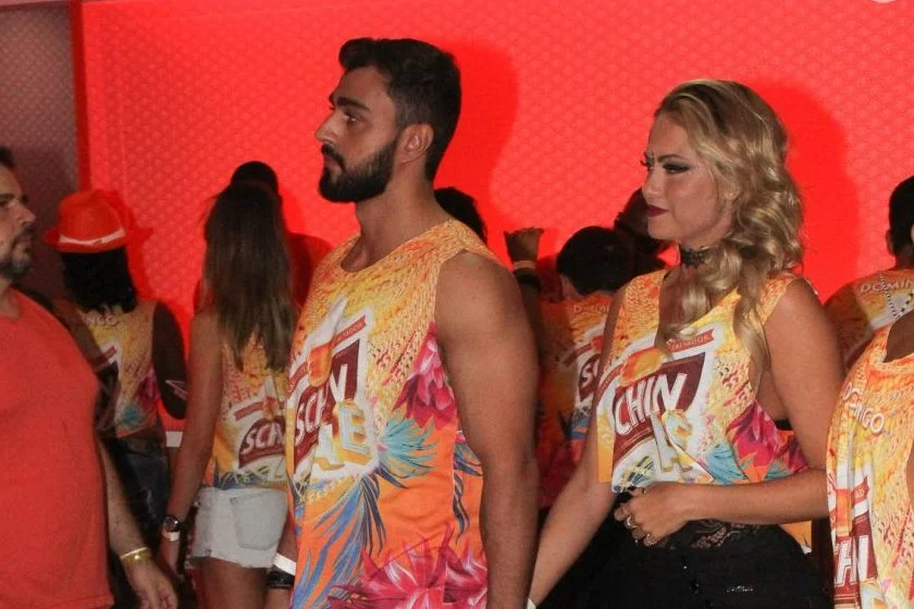 Felicidades ao casal! Felicidades ao casal!