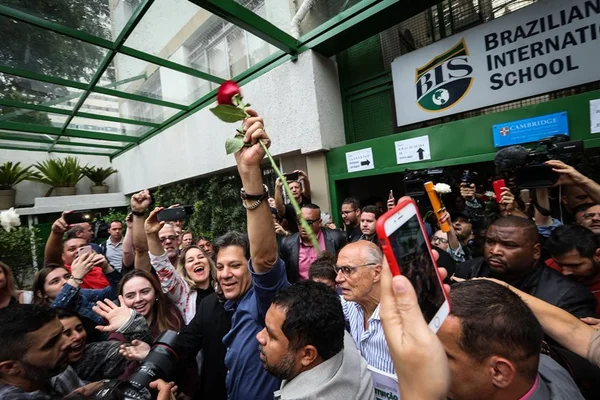 PT já planeja oposição ferrenha ao governo de Bolsonaro