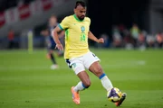 Vídeo: Fabrício Bruno tem falha bizarra em jogo da Seleção