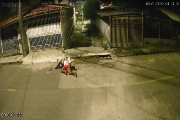 Policial rende suspeito de furto
