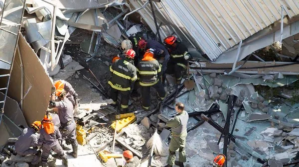 Desabamento em obra deixa um morto e cinco feridos em São Paulo