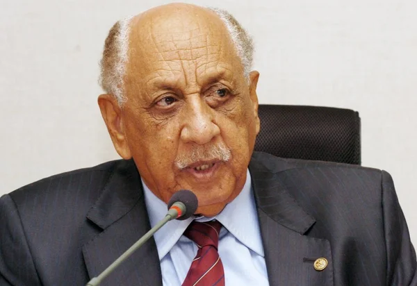 Justiça nega prisão domiciliar a Benedito Domingos, que continua internado