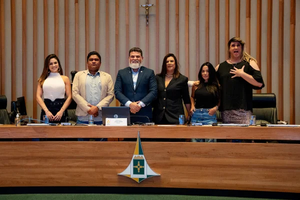 Thaiz Brito, Diego Ícaro, deputado Jorge Vianna, Indrig Chaves, Gabi Sampaio e Carmela