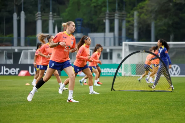 Seleção Brasileira Feminina treina em Porto Alegre