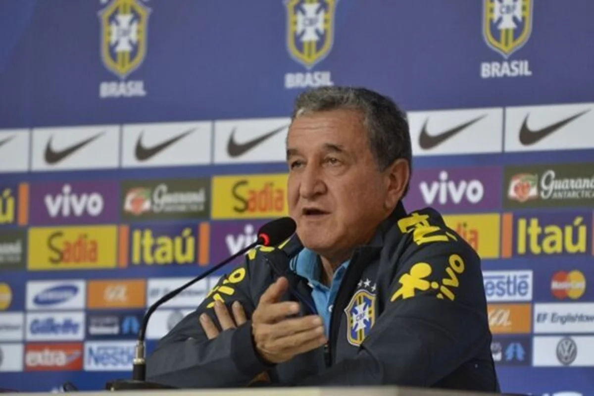 Carlos Alberto Parreira foi técnico da Seleção Brasileira Carlos Alberto Parreira foi técnico da Seleção Brasileira