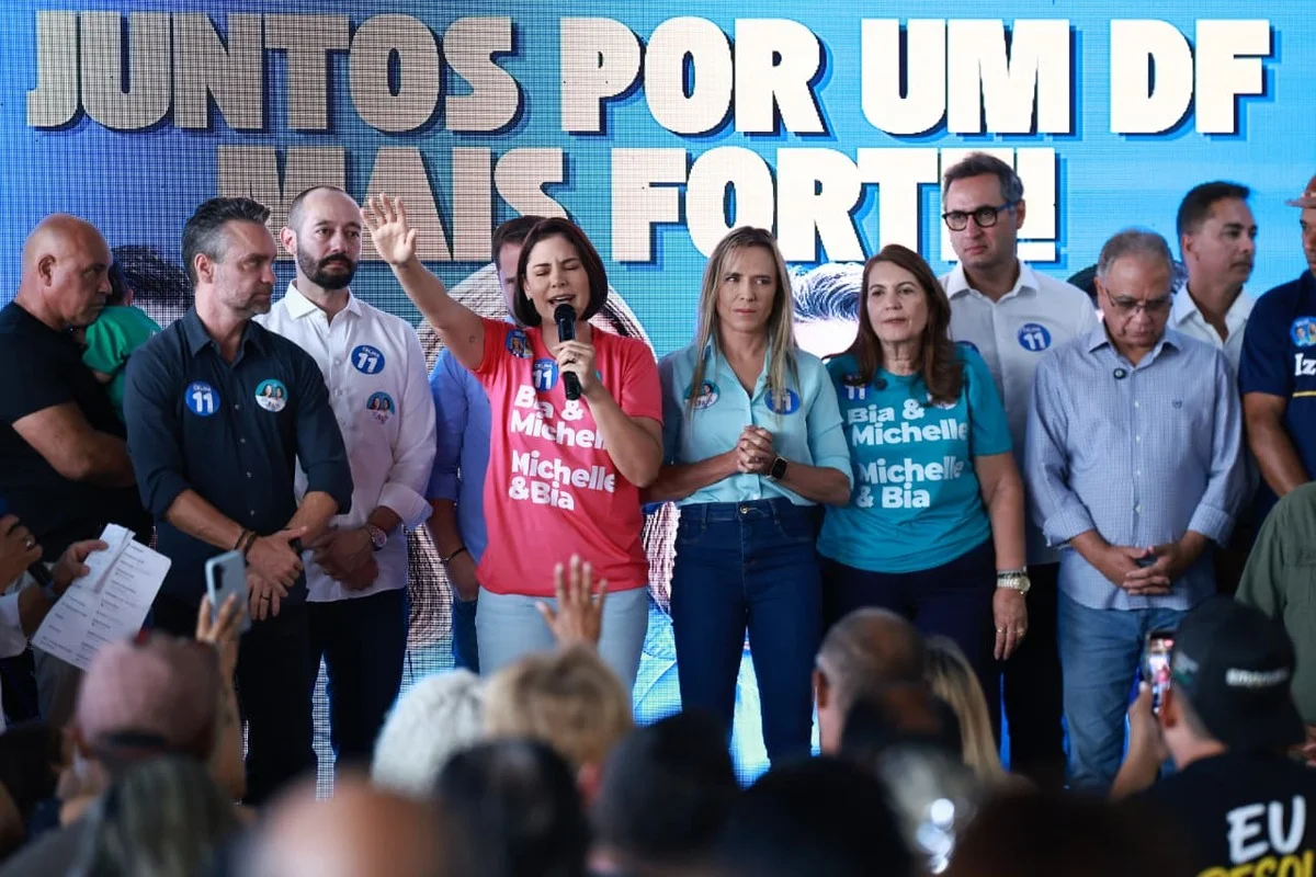Evento reuniu membros de 12 partidos nesta segunda-feira Evento reuniu membros de 12 partidos nesta segunda-feira