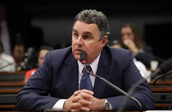 Imagem colorida do Ex-deputado federal Abelardo Lupion, do Paraná