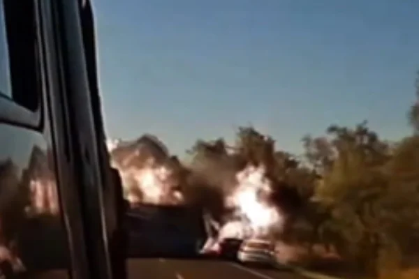 Imagem colorida de acidente com explosão - Metrópoles