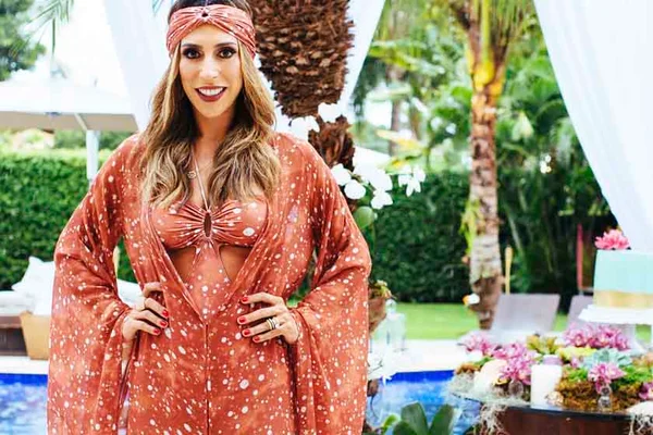 Inspire-se em looks modernos para uma animada festa na piscina