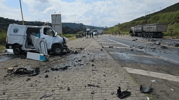 acidente BR-116 morte ambulância