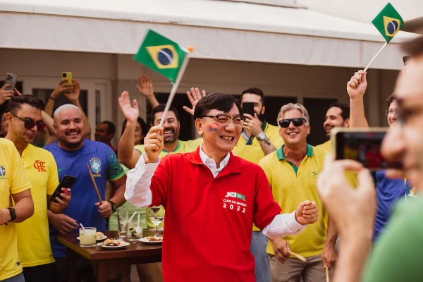 Embaixada da Coreia do Sul faz festa de transmissão de jogo da Copa