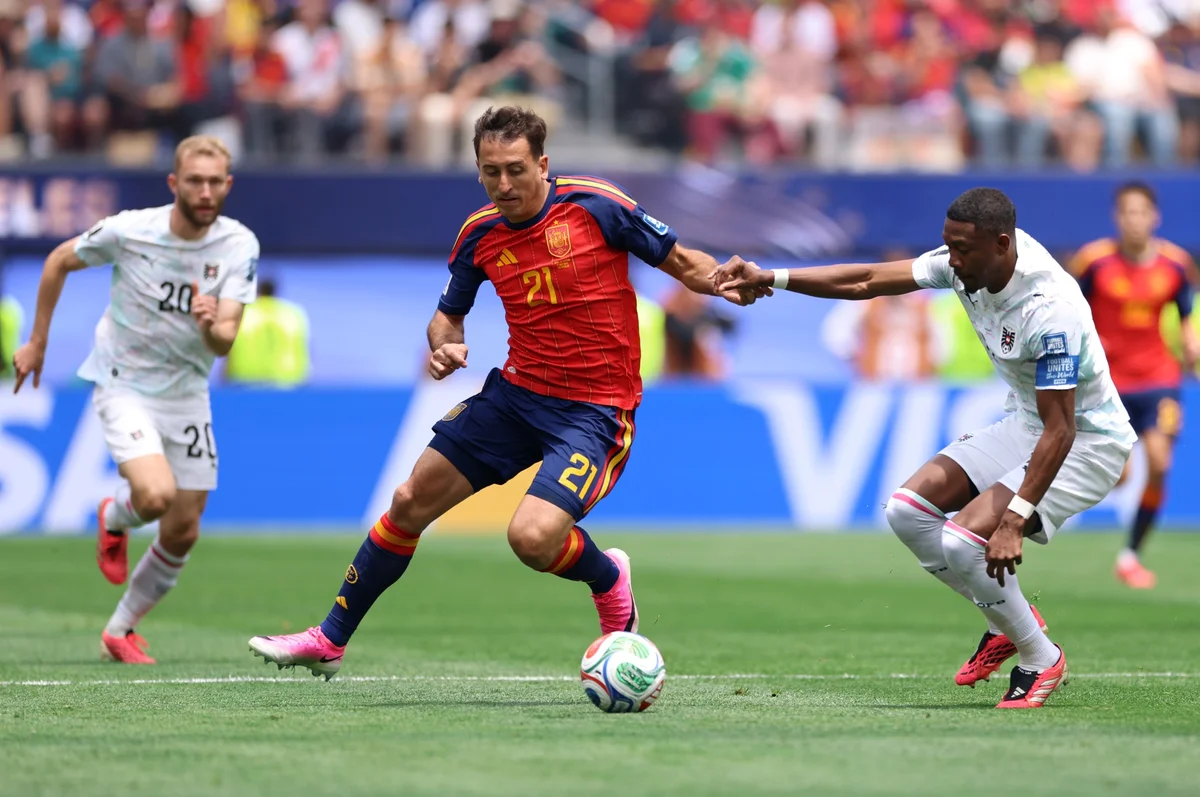 Partida entre Espanha x Áustria pela Copa do Mundo Partida entre Espanha x Áustria pela Copa do Mundo