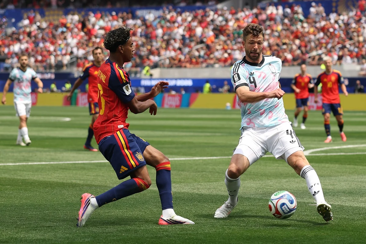 Espanha e Bélgica se enfrentaram pelas quartas de final da Copa do Mundo Espanha e Bélgica se enfrentaram pelas quartas de final da Copa do Mundo