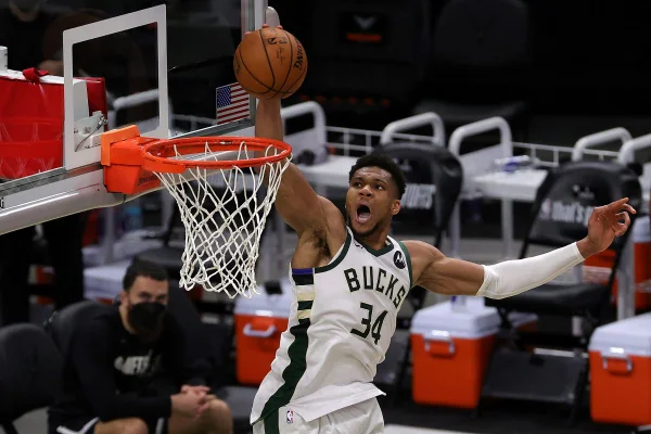Suns varrem Nuggets e chegam à final no Oeste; Bucks empatam série