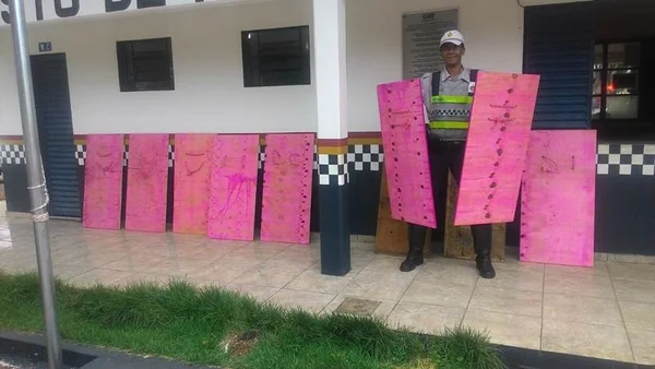 Antes do conflito, PM apreendeu escudos e manual de guerrilha