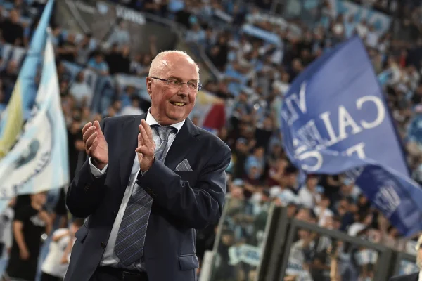 Foto colorida do treinador Sven-Göran Eriksson, ex-comandante da seleção inglesa - Metrópoles