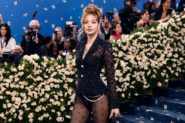 met gala lisa blackpink - metrópoles