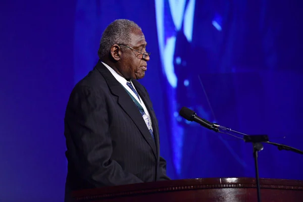 NBA: Willis Reed, ídolo e lenda dos Knicks, morre aos 80 anos