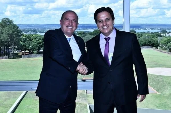 Suplente de Onyx usa verba parlamentar para ter programa em rádio