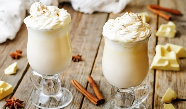 9 bebidas de lanche da tarde para fugir do simples cafezinho
