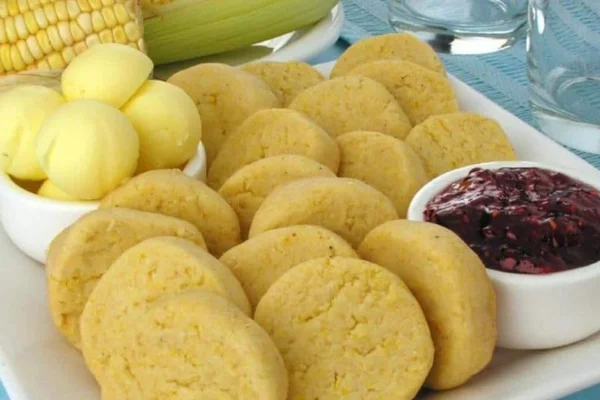 Vários tipos de biscoitos de milho - Metrópoles