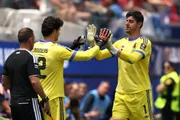 Thibaut Courtois sendo substituído por Lammens na Copa do Mundo. Thibaut Courtois sendo substituído por Lammens na Copa do Mundo.