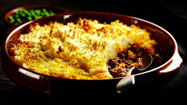 Escondidinho de carne-seca cremoso perfeito para o almoço