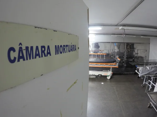 Necrotério do Hospital de Base está sem exaustor e servidores reclamam