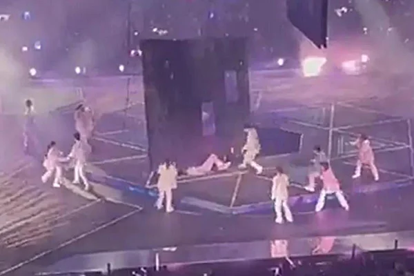 Vídeo: telão desaba e esmaga dançarino em show em Hong Kong