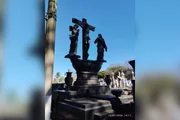 Cemitério do Bonfim recebe visitas guiadas Cemitério do Bonfim recebe visitas guiadas