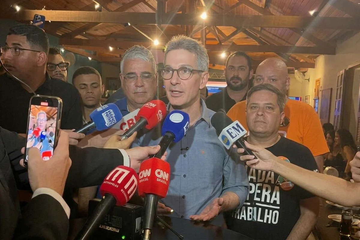 Com menos de 1%, Zema se diz "satisfeito" e sinaliza apoio a Flávio
