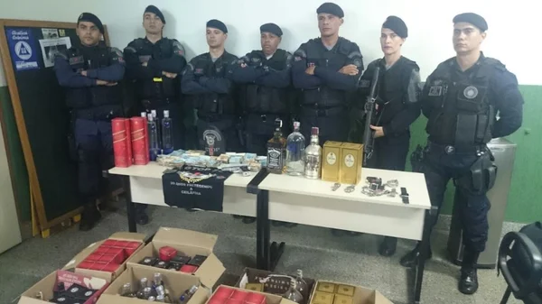 Polícia Militar descobre fábrica de bebidas adulteradas em Ceilândia