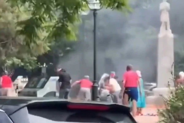Imagem colorida de ataque terrorista nos EUA - Metrópoles