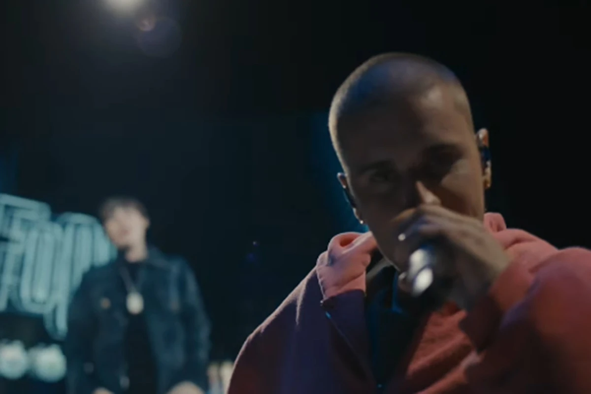 Justin Bieber é criticado por show minimalista no Coachella 2026