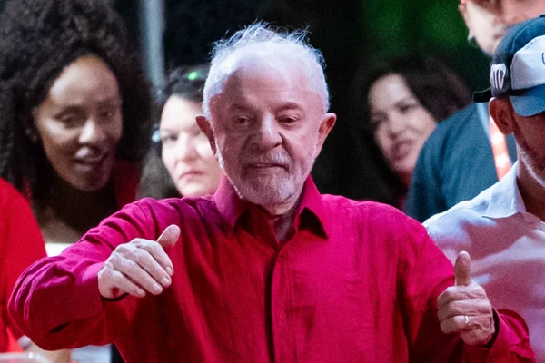Lula fala em 5 ministros ligados a Master e preocupação com crise no STF