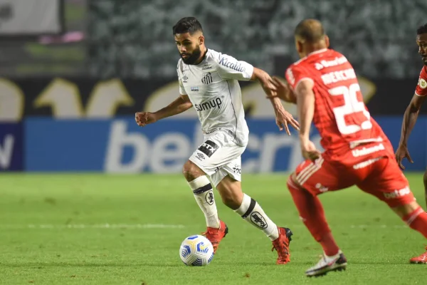 Santos e Internacional empataram na Vila Belmiro