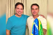 1. Alexandre Ramagem e Flávio Bolsonaro nos Estados Unidos 1. Alexandre Ramagem e Flávio Bolsonaro nos Estados Unidos