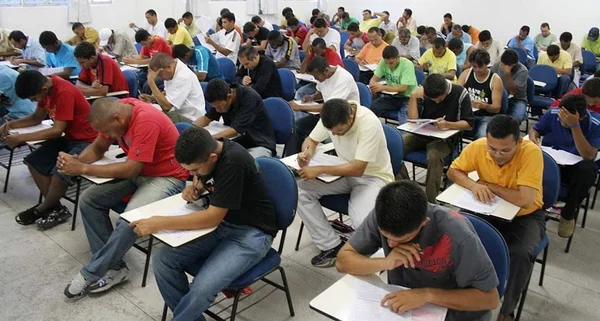 Sete Barras (SP) lança concurso com 121 vagas. Salários até R$ 9 mil